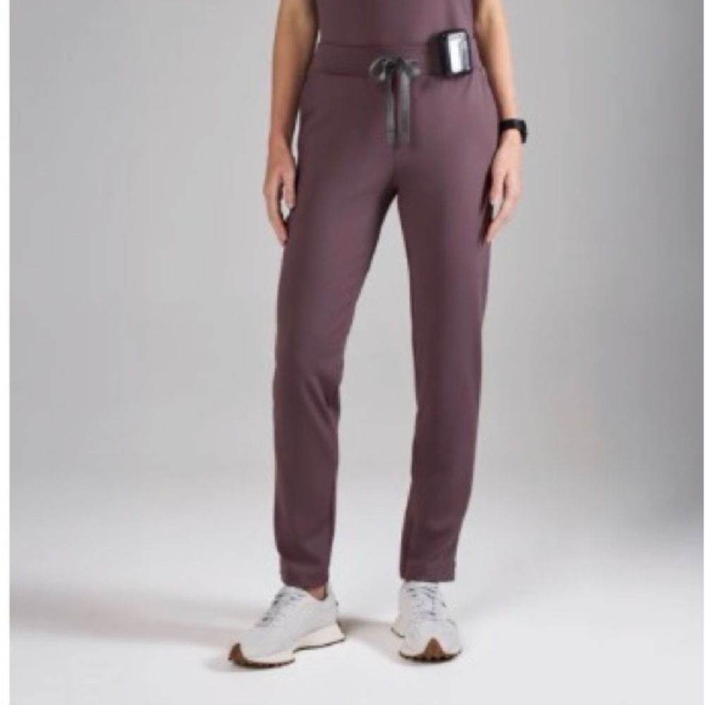 NWT figs scrub set. Size small. $70 set